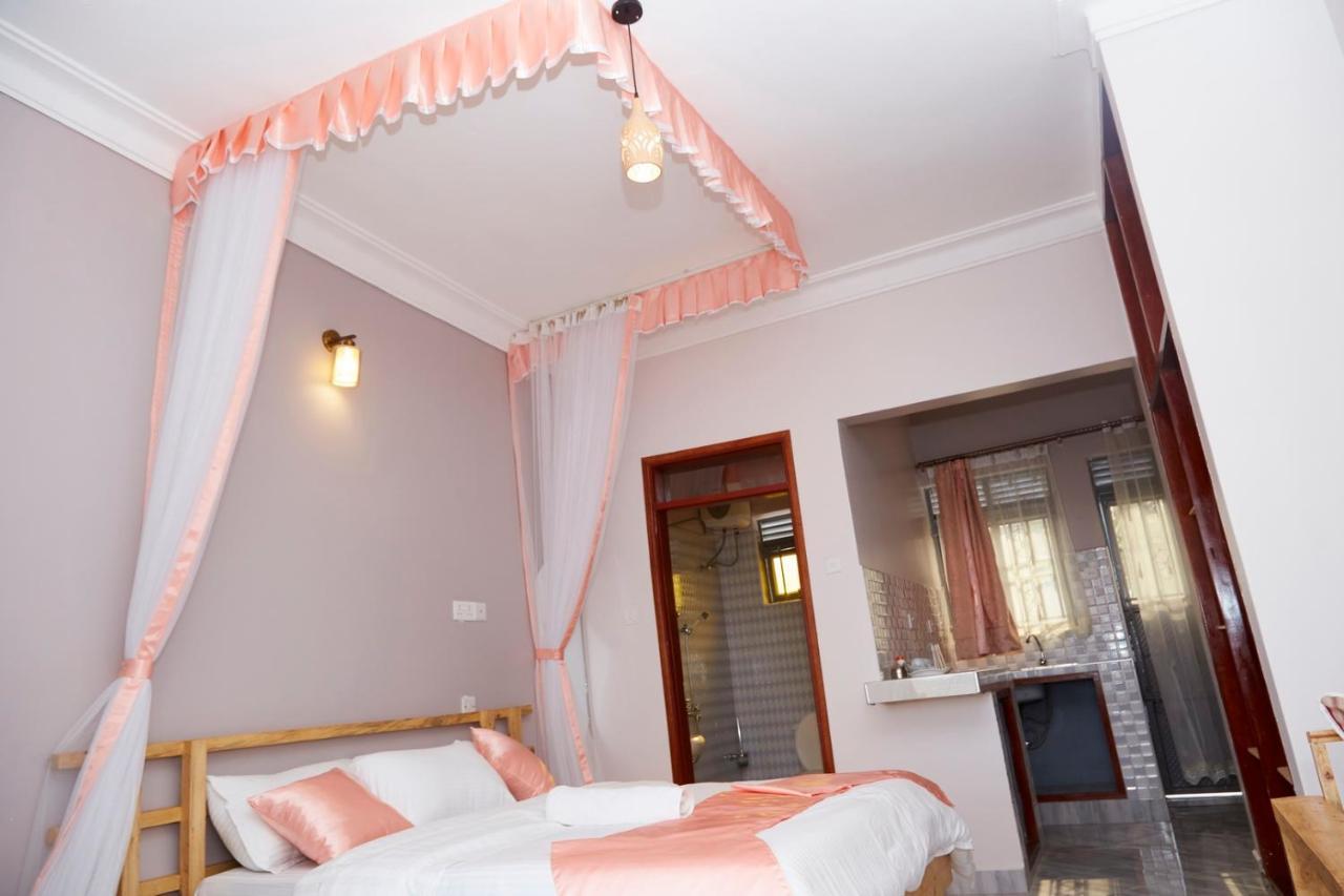 Westway Luxury Suites Mbarara Zewnętrze zdjęcie