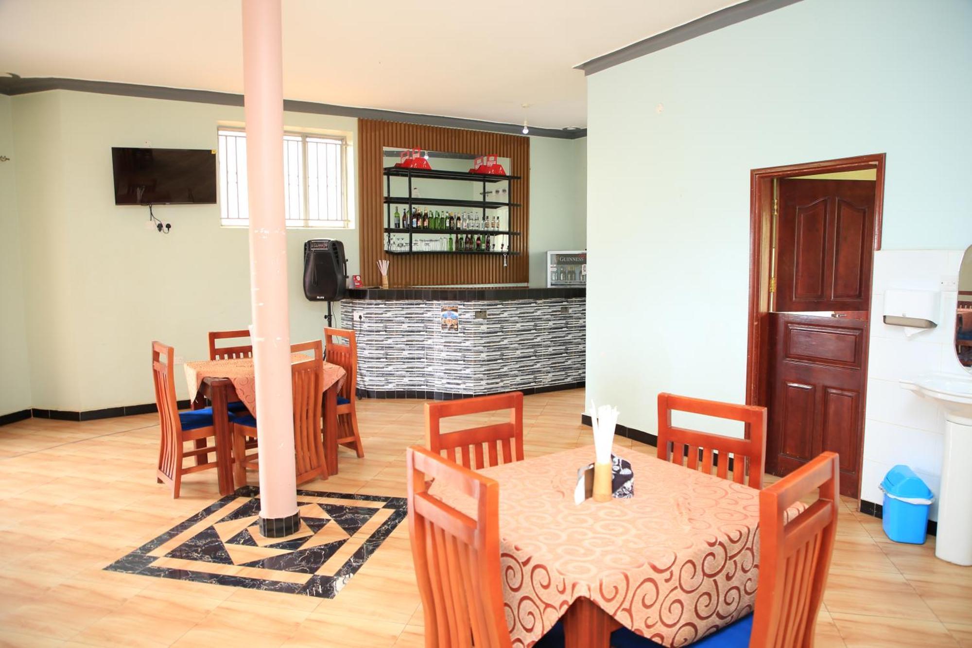 Westway Luxury Suites Mbarara Zewnętrze zdjęcie